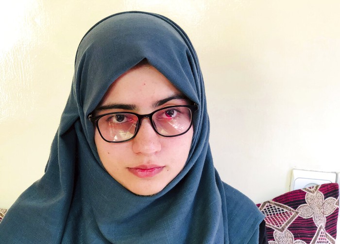 Potret Gadis 18 Tahun di Afghanistan, Terancam Putus Sekolah Gegara Taliban Gadis Afghanistan berusia 18 tahun ini punya mimpi jadi dokter. Namun, cita-cita itu terancam pupus usai Taliban kuasai Kabul dan daerah lainnya di Afghanistan.
