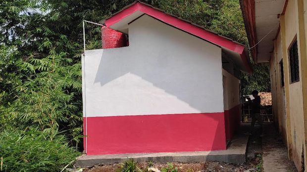 Proyek toilet SD di Pandeglang