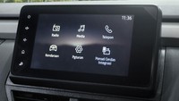 Dilengkapi pula Head Unit berukuran 8 inci yang bisa tersambung  dengan Wireless Apple car dan Android Auto. Foto: Maxindo Renault Indonesia