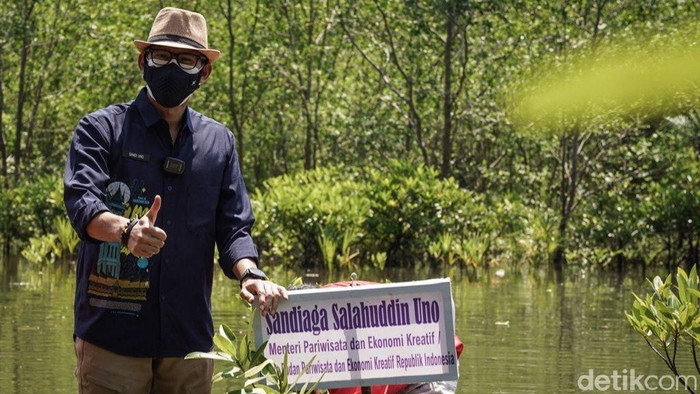 Sandiaga Uno di Pariaman, Jumat (27/8/2021).