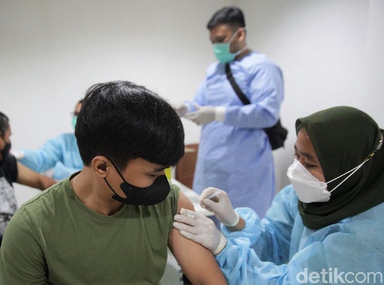 Warga Bekasi Merapat! Vaksin Pfizer untuk Bumil-anak 12+ Ada di Sini