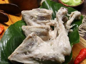 Menu Harian Ramadan 18: Telur Dadar dan Ayam Pop Minang Jadi Lauk Favorit