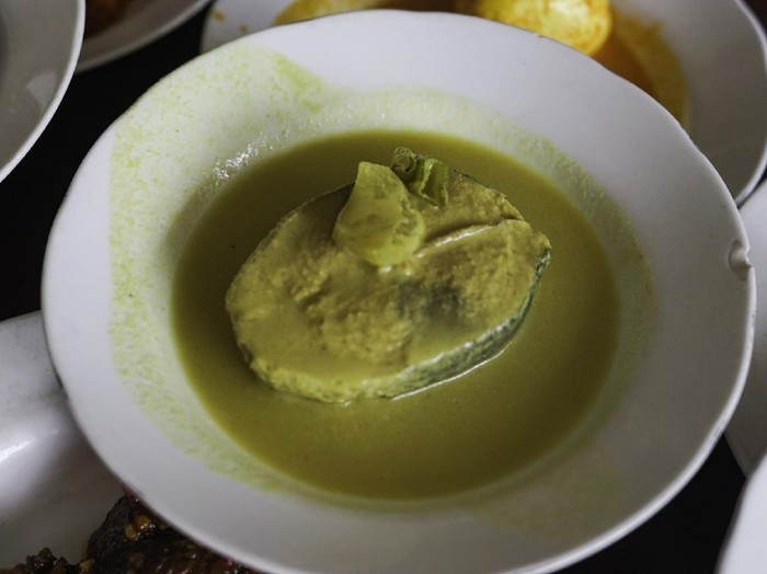 10 Resep Menu Rumah Makan Padang, Ayam Pop hingga Rendang