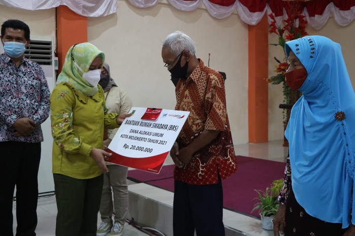 140 Warga Kota Mojokerto Dapat Bantuan Bedah Rumah Rp 20 Juta