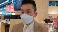  Mr. Shin berusaha menghadirkan makanan dengan cita rasa autentik Korea Selatan. Saya sendiri orang Korea. Saya bisa bilang rasanya itu (makanan di Mr. Shin) bisa sama dengan di Korea. Rasa asli Korea, kata pria yang sudah 10 tahun di Indonesia ini.