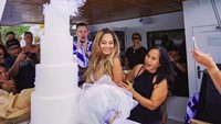 Pesta ulang tahun Alyssa Spischak juga dihadiri beberapa temannya dan juga ada hiburan musik dari seorang DJ. Foto: dok. Instagram Alyssa Spischak