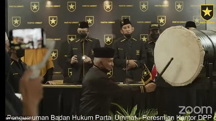 Amien Rais saat pengumuman SK Kemenkumham Partai Ummat (dok. YouTube Partai Ummat)
