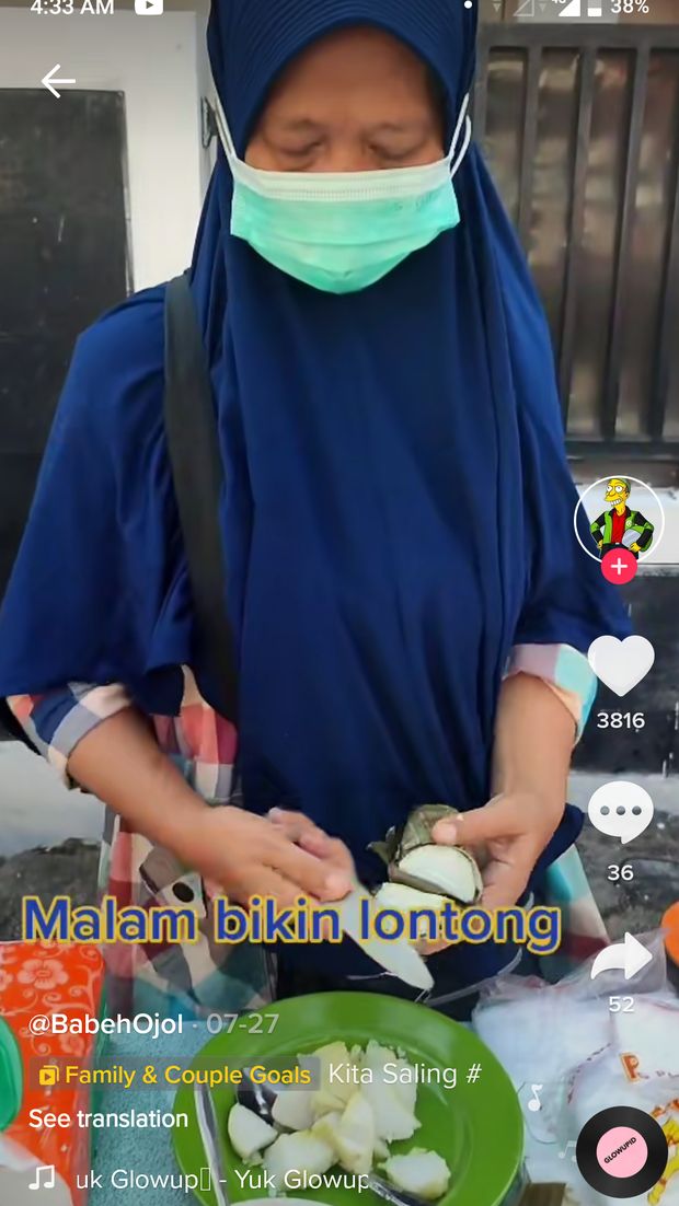 Babeh Ojol Eksis Jadi Seleb TikTok, Sang Istri Tetap Asyik Jual Nasi Uduk