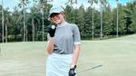 Gaya Dita Fakhrana saat Merumput di Lapangan Golf