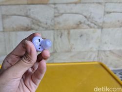 Unboxing Samsung Galaxy Buds 2, TWS Murah Meriah dengan ANC