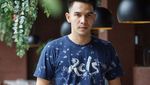Serunya Jonathan Frizzy saat Racik Kopi Di Kafe
