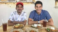 Kabar mengejutkan datang dari aktor Jonathan Frizzy. Ia digugat cerai oleh sang istri Dhena Devanka yang juga meminta hak asuk anak. Foto: Instagram @ijonkfrizzy