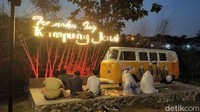 Kampung Jawi, Kota Semarang Jawa Tengah menjadi pusat kuliner dengan suasana desa yang digandrungi.