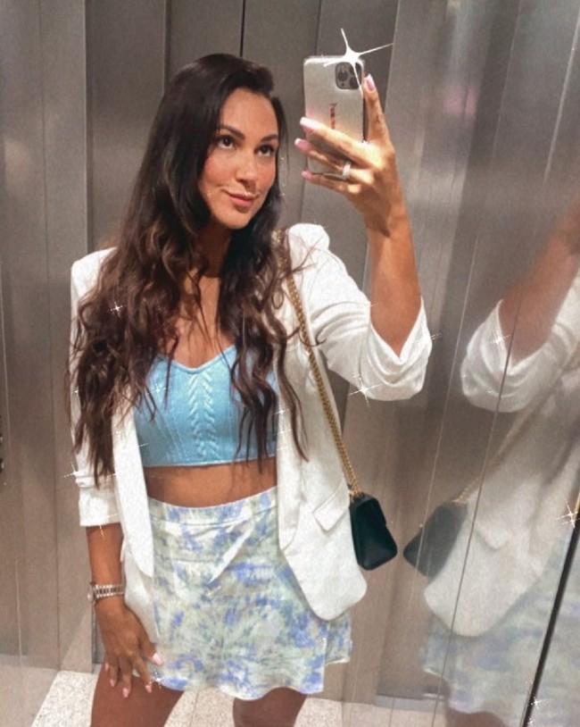 Cristiano Ronaldo bermain di Old Trafford pada periode 2003-2009, sebelum kemudian hijrah ke Real Madrid. Pada 2003, Ronaldo pacaran dengan wanita cantik bernama Jordana Jardel. Hubungan mereka berakhir tidak lama setelah Ronaldo masuk Manchester United pada 2003. Foto: Dok. Instagram