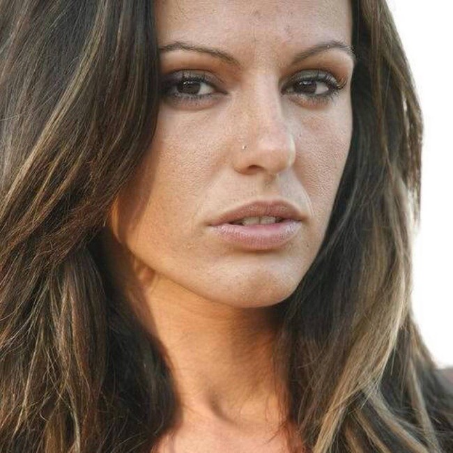 Pada awal 2008 setelah hubungan cintanya dengan Gemma Atkinson berakhir, Cristiano Ronaldo pacaran dengan model Spanyol Nereida Gallardo. Jalinan asmara mereka berlangsung hanya sekejap. Ronaldo dikabarkan meninggalkan Nereida begitu saja. Dan wanita yang kerap berpose seksi itu pun menjadi kekasih terakhir Ronaldo sebelum pindah ke Real Madrid. Foto: Dok. Instagram