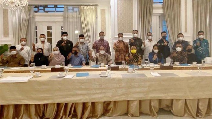 Momen Pertemuan Anies dengan 7 Fraksi DPRD DKI.