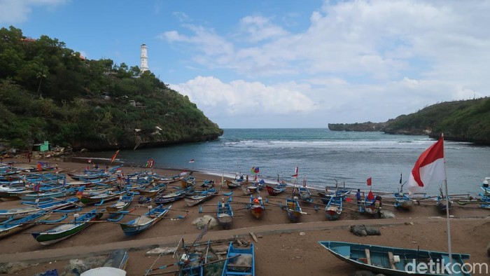 Pantai Selatan, GunungkidulYogyakarta