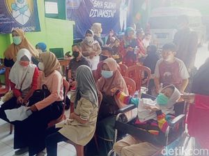 170 Siswa SLB di Kabupaten Sukabumi Jalani Vaksinasi Tahap Pertama