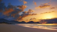 Begitu pula dengan pulau lain di Madeira, Pulau Porto Santo yang menjadi Europes Leading Beach Destination 202. (Getty Images/simonbradfield)