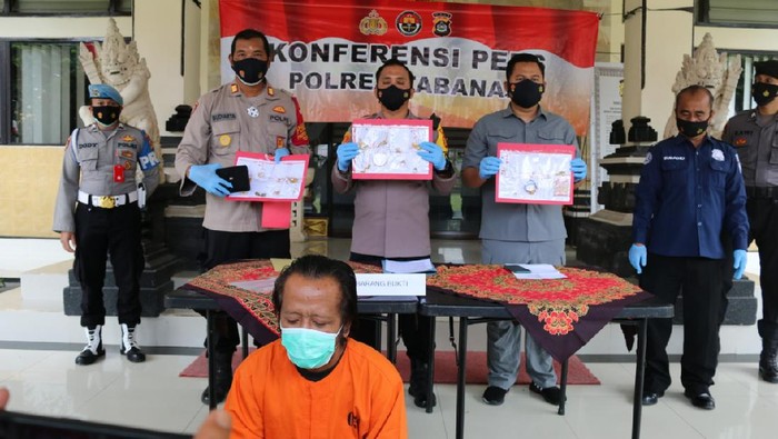 Pria di Tabanan, Bali, menggasak perhiasan emas senilai ratusan juta rupiah. Pelaku berpura-pura mencari kroto di rumah korban. (dok Istimewa)