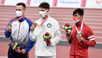 Bertanding di Olympic Stadium, Tokyo, Jumat (27/8/2021) waktu setempat, Sapto Yogo finis ketiga dalam lomba lari 100 meter putra, dengan waktu 11,31 detik. Atas hasil tersebut, Sapto Yogo pun berhasil meraih medali perunggu untuk Indonesia. Dok. NPC INDONESIA/NPC INDONESIA.