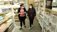 Hal ini akan mempercepat proses checkout dan juga mengurangi interaksi dengan kasir terutama di kondisi pandemi seperti sekarang. Selain self-checkout, seluruh gerai IUIGA juga memiliki layanan self-collection bagi pelanggan yang berbelanja online dan ingin mengambil barang di gerai.