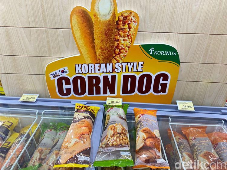 Asyik! Jajan Corn Dog, Susu Pisang, hingga Tteokbokki di Supermarket Korea