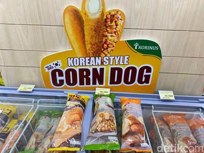 Asyik! Jajan Corn Dog, Susu Pisang, hingga Tteokbokki di Supermarket Korea