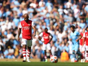 Arsenal Kini Lembek!