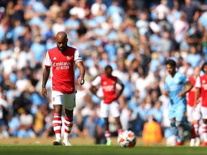 Arsenal Kalah Terus, Oezil Patah Hati