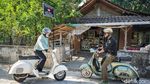 Asyiknya Keliling Kota Naik Vespa di Yogyakarta