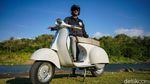 Asyiknya Keliling Kota Naik Vespa di Yogyakarta