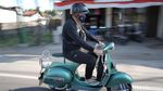Asyiknya Keliling Kota Naik Vespa di Yogyakarta