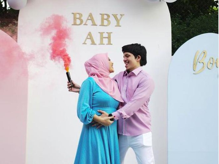 Aurel Hermansyah hamil anak perempuan
