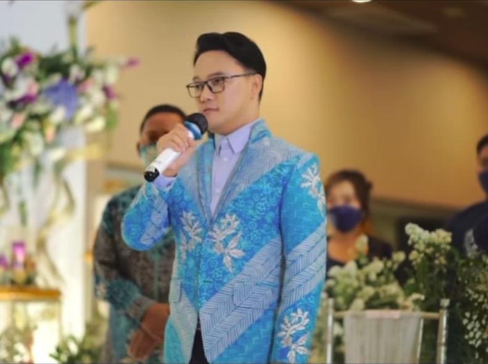Momen lamaran Danang DA dengan Hemas Nura