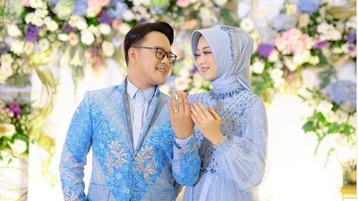 Potret Bahagia Danang DA Lamar Dokter Cantik, Hemas Nura