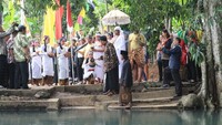Desa Wisata Kandri masih terus berupaya menjaga kegiatan adatnya tetap berjalan bahkan dijadikan daya tarik wisatawisata seperti Sesaji Rewandha, Nyadran Sendang, dan Nyadran Kubur. (Instagram/@desawisatakandri)