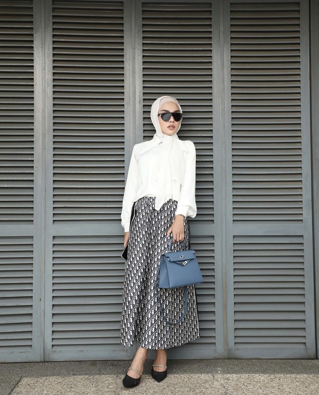 Menyusul klarifikasi Rachel Vennya, Medina Zein memberikan penjelasan melalui akun Instagram. Keduanya salah paham karena dana yang ditransfer pemilik brand kecantikan MD Glowing itu kembali ke rekeningnya. Foto: dok. Instagram medinazein