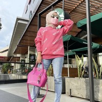 Namun, pembayaran Medina Zein ternyata tidak diterima oleh Rachel Vennya saat diperiksa pada Agustus 2021. Sang influencer akhirnya mengomentari akun Instagram istri Lukman Azhari karena sulit dihubungi. Foto: dok. Instagram medinazein