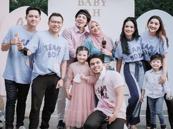 8 Potret Atta Halilintar & Aurel Hermansyah Umumkan Jenis Kelamin Calon Bayi