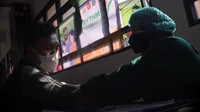 Vaksinasi untuk 1000 warga ini digelar oleh Qnet dan digelar di SDN 9 Grogol Utara, Jakarta, Sabtu (28/8).   