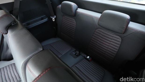 KIA Sonet 7-seater Premier