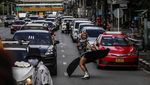 Kritik Penanganan Corona, Warga Thailand Konvoi di Jalanan Bangkok