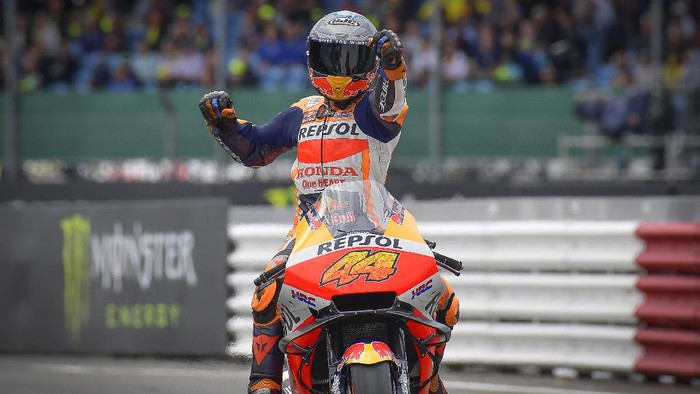 Pol Espargaro merebut pole di Kualifikasi MotoGP Inggris 2021.