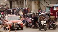 Justru, hal ini sepertinya sudah menjadi pemandangan yang biasa terjadi dikalangan masyarakat di Bandung. 
