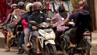 Sebagian besar pelanggar lalu lintas yang melawan arus ini yakni pengendara roda dua di sekitaran Jalan Bandung-Garut.