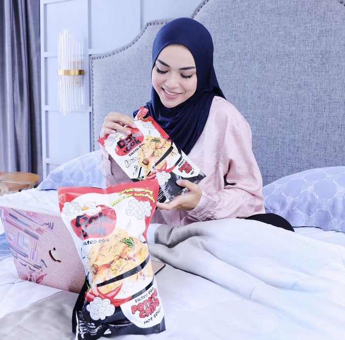 Medina Zein, Kolektor Tas Mahal yang Juga Sering Makan di Restoran Mewah Medina Zein, Kolektor Tas Mahal yang Juga Sering Makan di Restoran Mewah