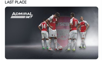 Tiga pertandingan tanpa bisa mencetak gol dan kebobolan 9 gol serta berada di dasar klasemen memang susah dimaafkan. Foto: Twitter