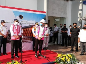 Rel Layang Joglo Rampung, Menhub: Jarak Antarkereta 5 Menit