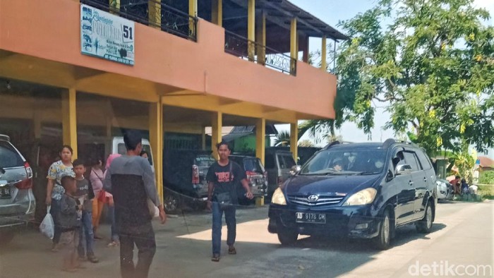 Obwis Masih Tutup, Warga Klaten Isi Akhir Pekan di Resto-Pemancingan Objek wisata di Klaten masih belum beroperasi imbas PPKM. Namun, sejumlah restoran dan pemancingan di Klaten diketahui sudah mulai buka dan dikunjungi wisatawan